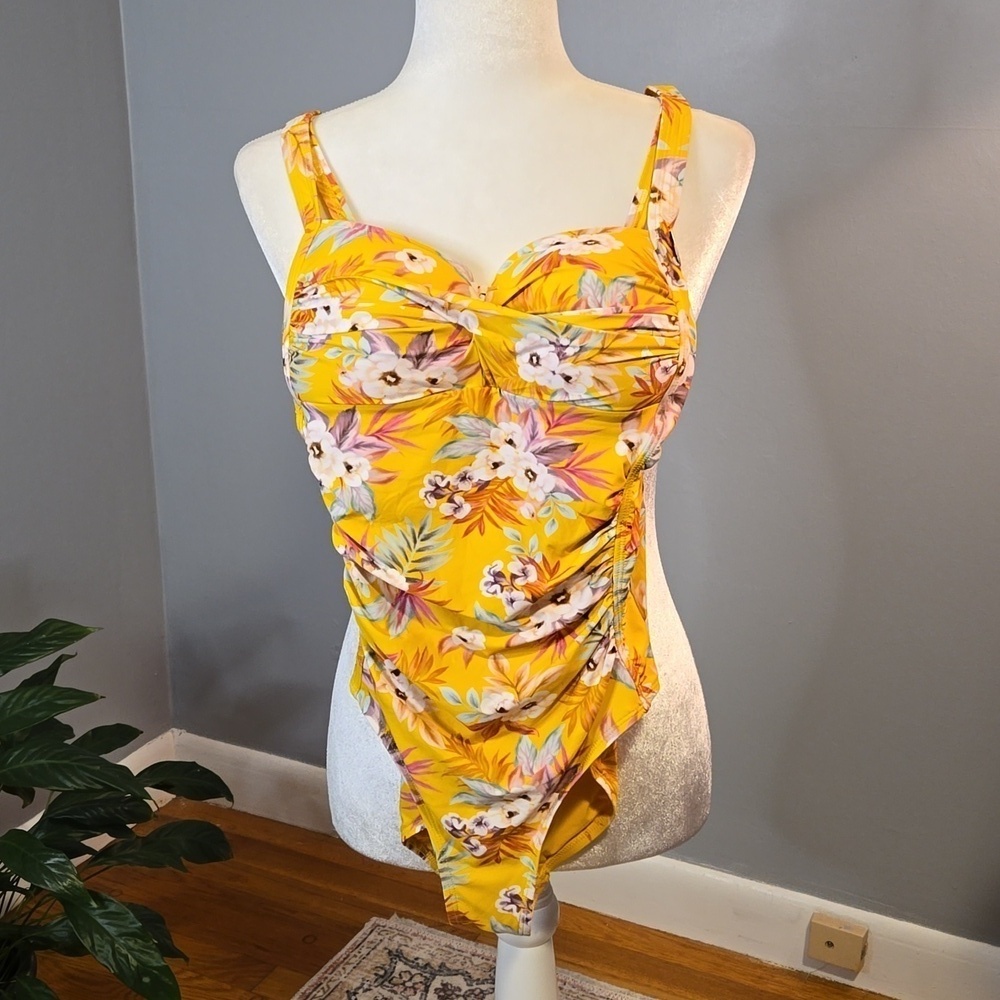Niptuck Swim Yellow Floral One Piece Multi Fit Cup Swimsuit Size 6